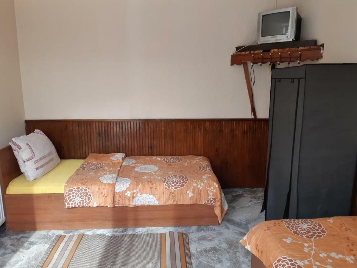 Byala Kista Apart Isperikh 外观 照片